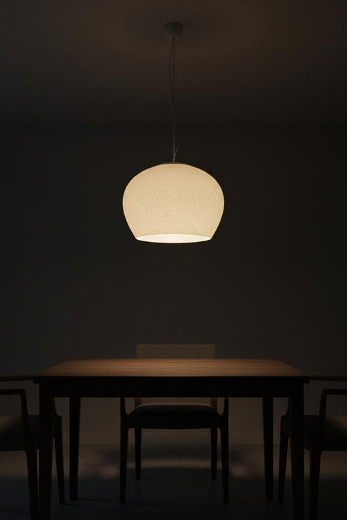 Lámpara Colgante Esfera en comedor minimalista
